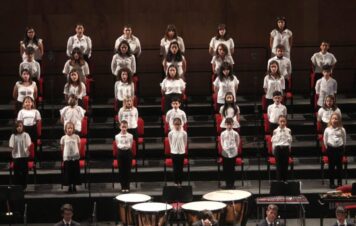 Selezioni per il Coro di voci bianche e... Selezioni per il Coro di voci bianche e...
